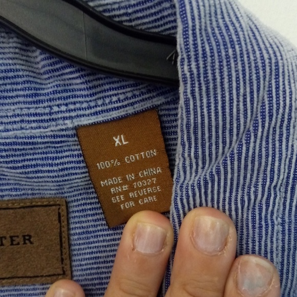 Clear water out filters men's shirt - Picture 3 of 7